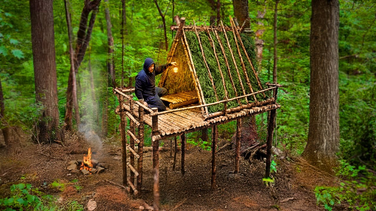 TREEHOUSE Survival Shelter - Off Grid Bushcraft | Raised Bed, Off the Ground, Overnight Survival