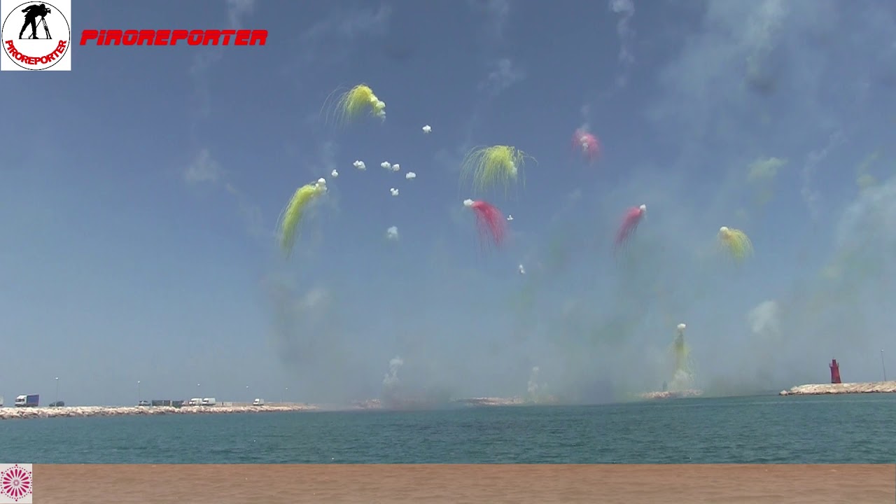 TRANI - Special Show "SOGNO A COLORI" ditta SENATORE FIREWORKS da Cava dè Tirreni (SA)