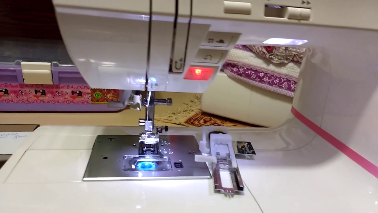 Máquina Singer Quantum Stylist 9960 Caseado.