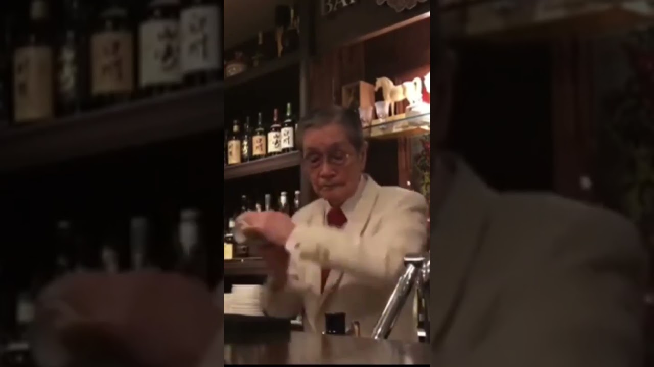The best cocktail shake ever…👌 #cocktail #bartender #shake #bar #style