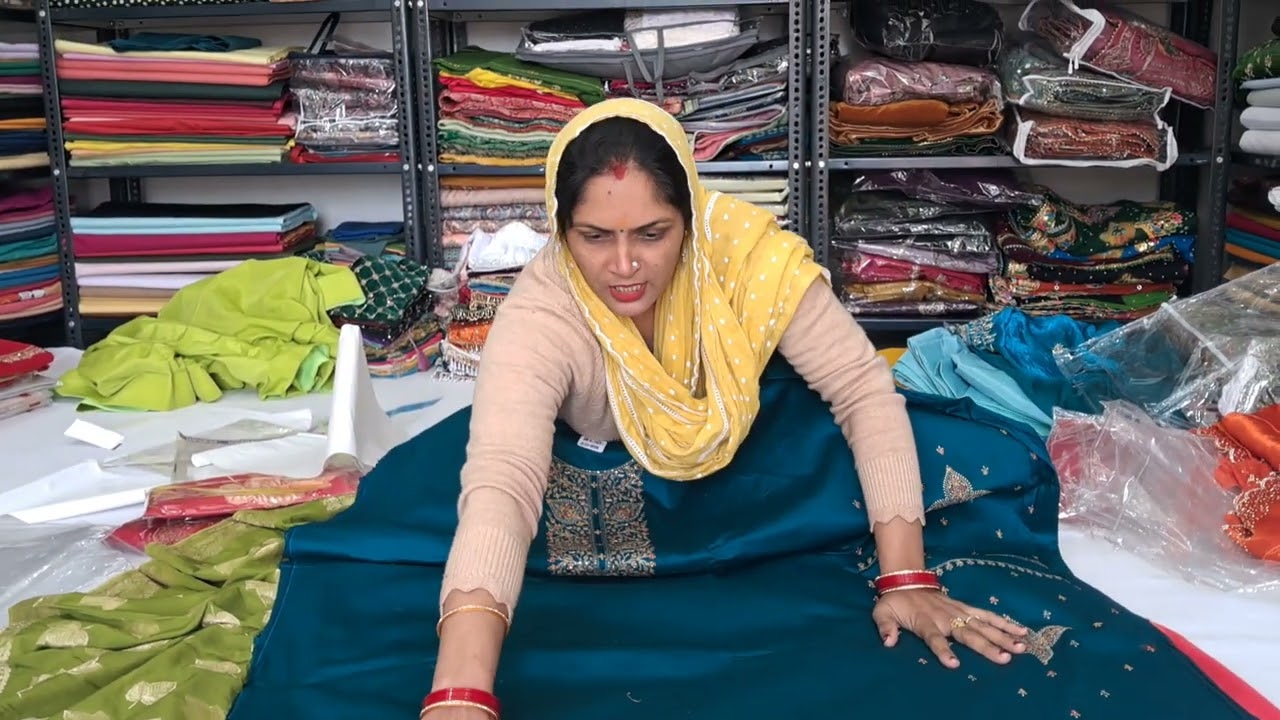 एक  एक suit  मिलेगा wholesale price में 👌👌trending suit order now #viralvideo #onlineshopping 