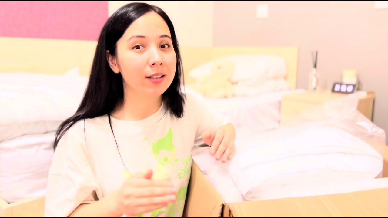 UNBOXING Flat Essentials Kit | Unite Students & UniKitOut