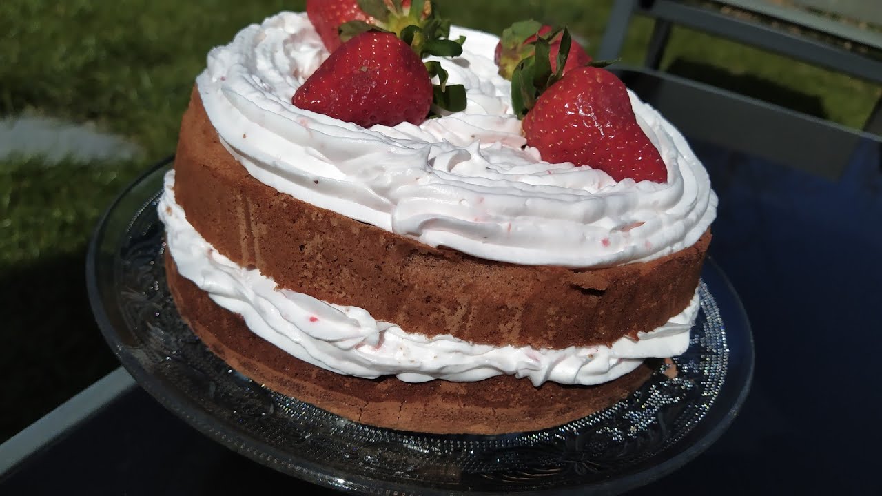 Recette g&acirc;teau Chantilly et fraise facile et rapide