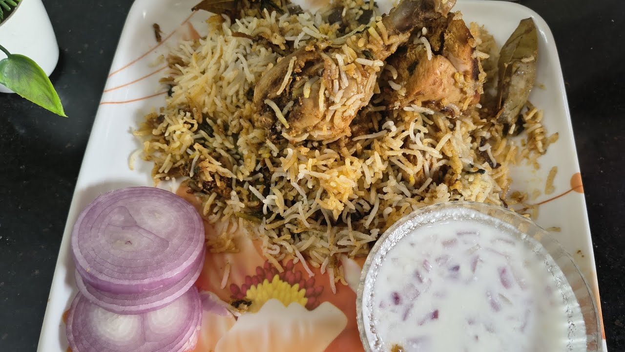 Hyderabadi chicken dum biryani |spicy|tasty Pls like share and subscribe to my channel ❤️❤️
