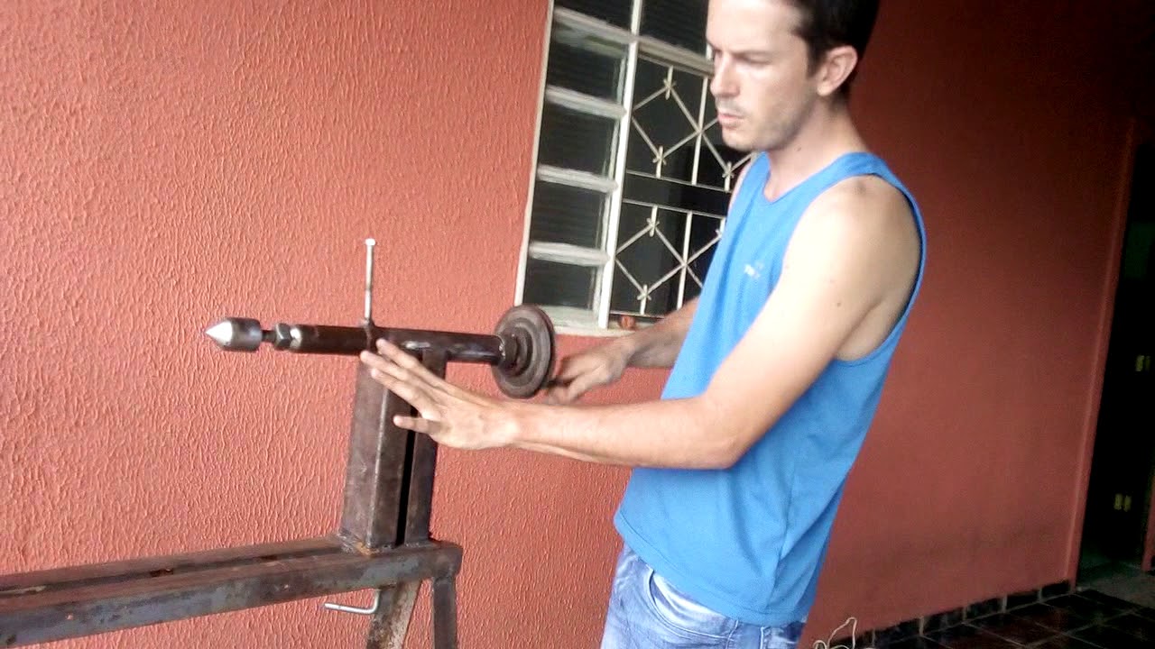 Contraponto. Torno  para madeira de sucata. Wood lathe. 3.