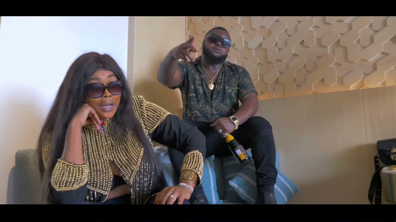 Assiatou la star feat sapele boy woya'o (clip officiel)