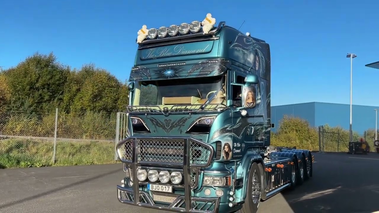 Köp Lastväxlare / Showbil Scania R560 på Klaravik