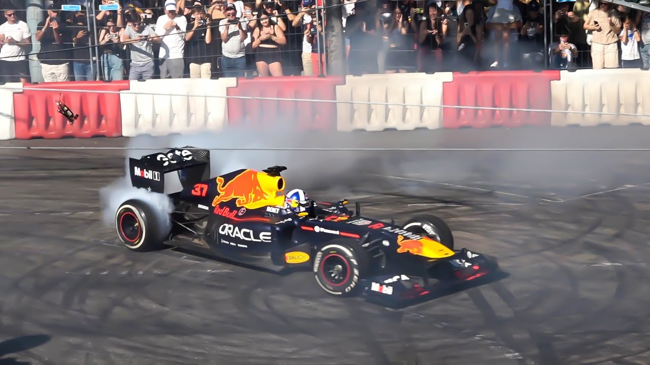 Red Bull Showrun 2025 Budapest F1 V8 David Coulthard / Patrick Friesacher