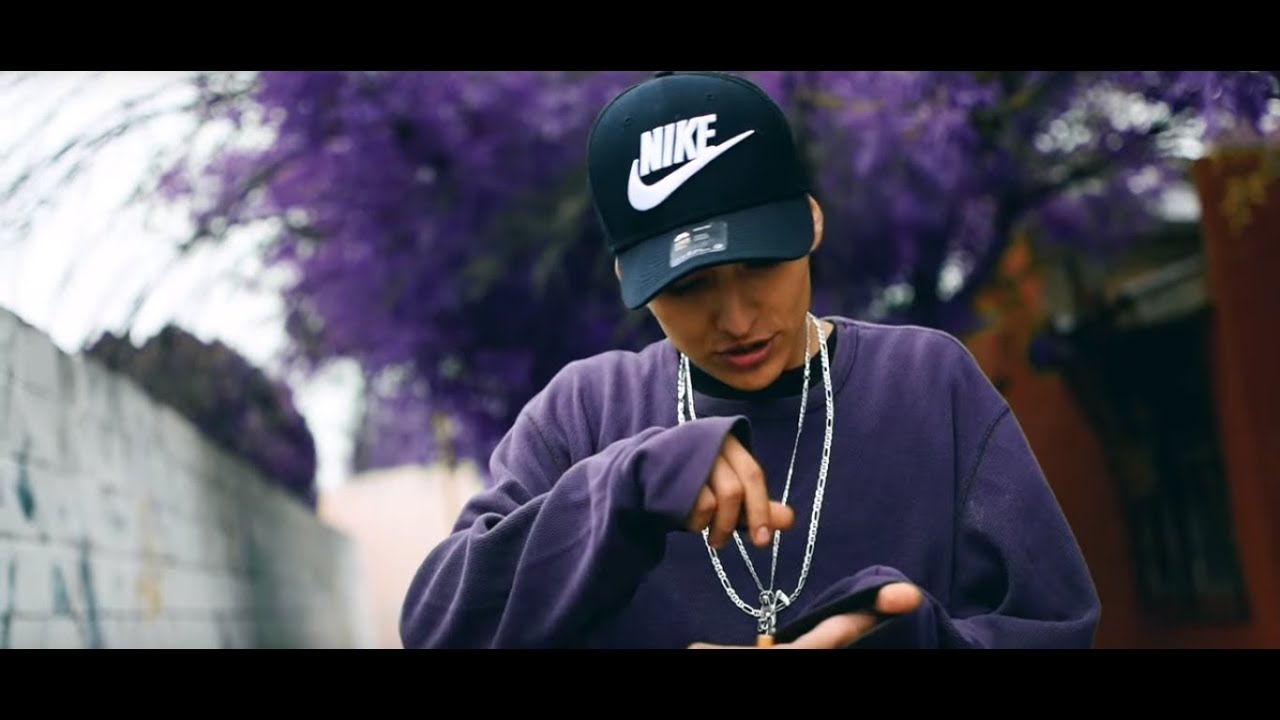 Richard Ahumada // All&aacute; en la esquina // Video oficial