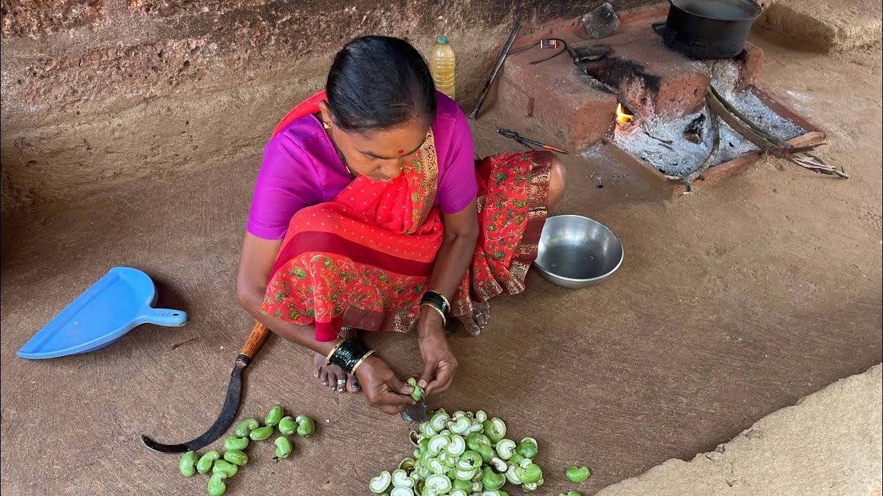 देवांशीने बनवली काजूची भाजी #maharashtrianvlogs #viralvideo #konkanpremi #kokani #vlog #village 