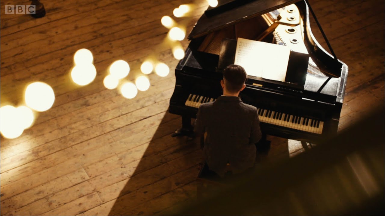 Gareth Malone: popular wartime songs during WW1 - BBC World War One