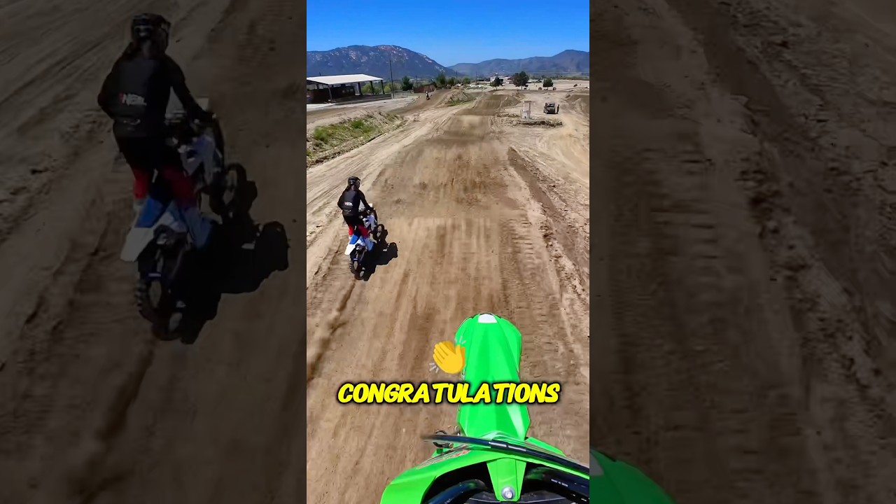 Road to 10k Subs! 📈 #dirtbike #motocross #riding #moto #mx #jump #subscribe