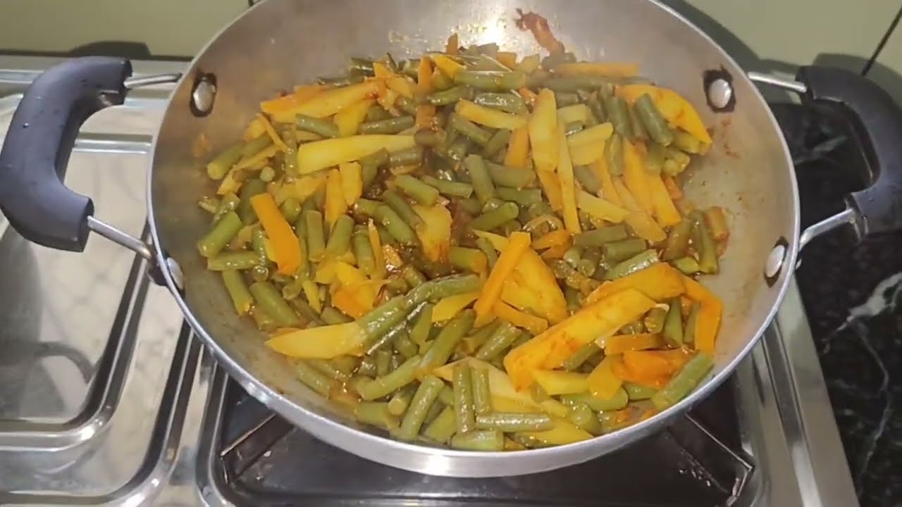 Sehri ke liye Banaya Aloo Beans sabji or After ke liye onion pakoda or Chana masala@#Talha#Fatima#
