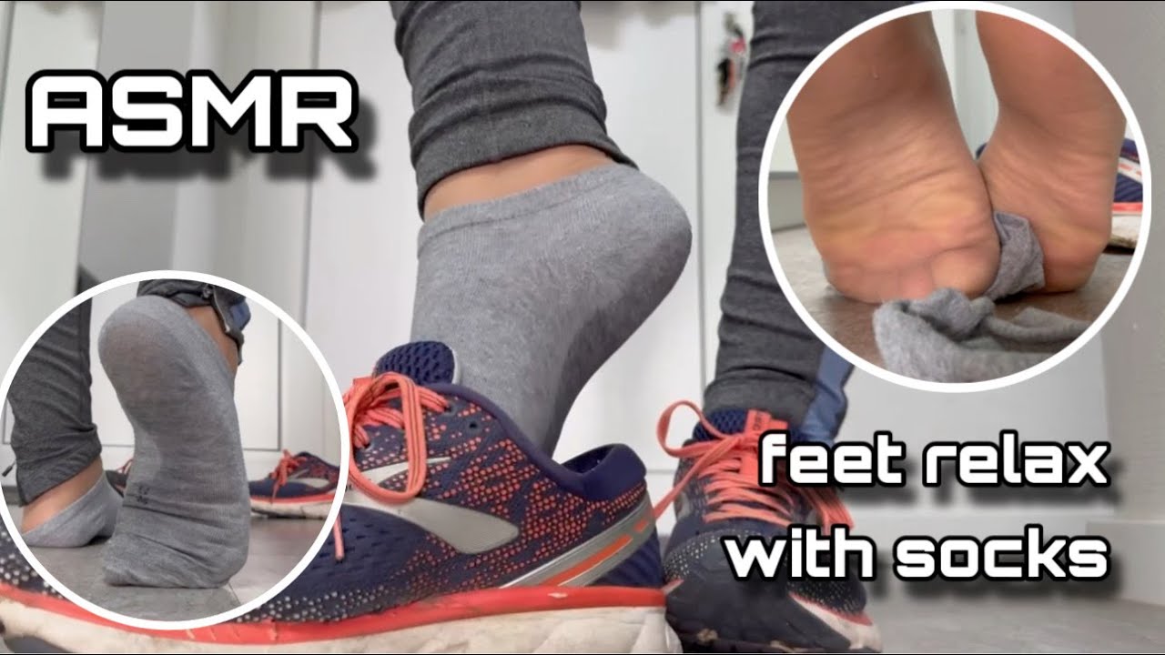 ASMR after jogging I finally take off my shoes and relax my feet.