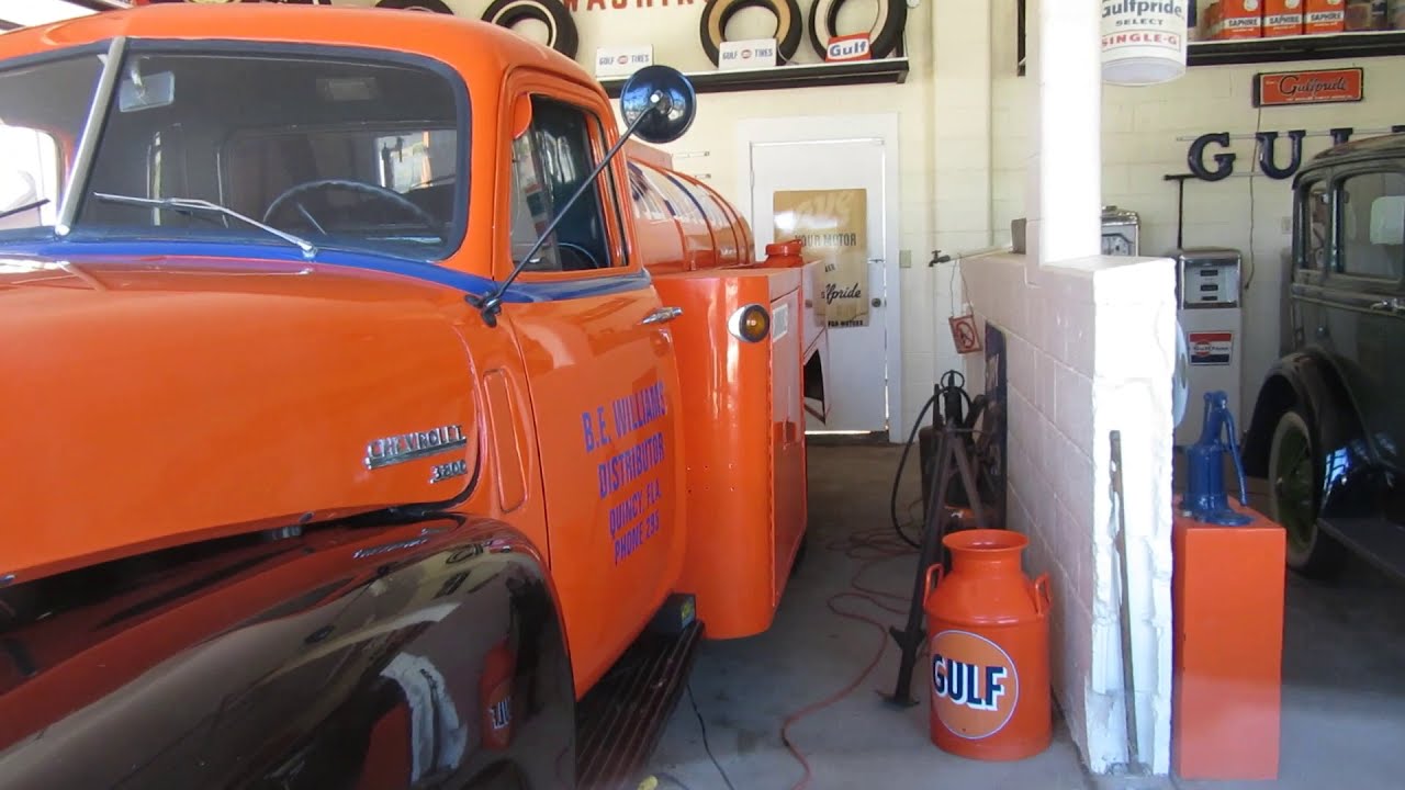 Vintage Gulf Gas Service Station Museum! Retro Americana Roadside Attraction!