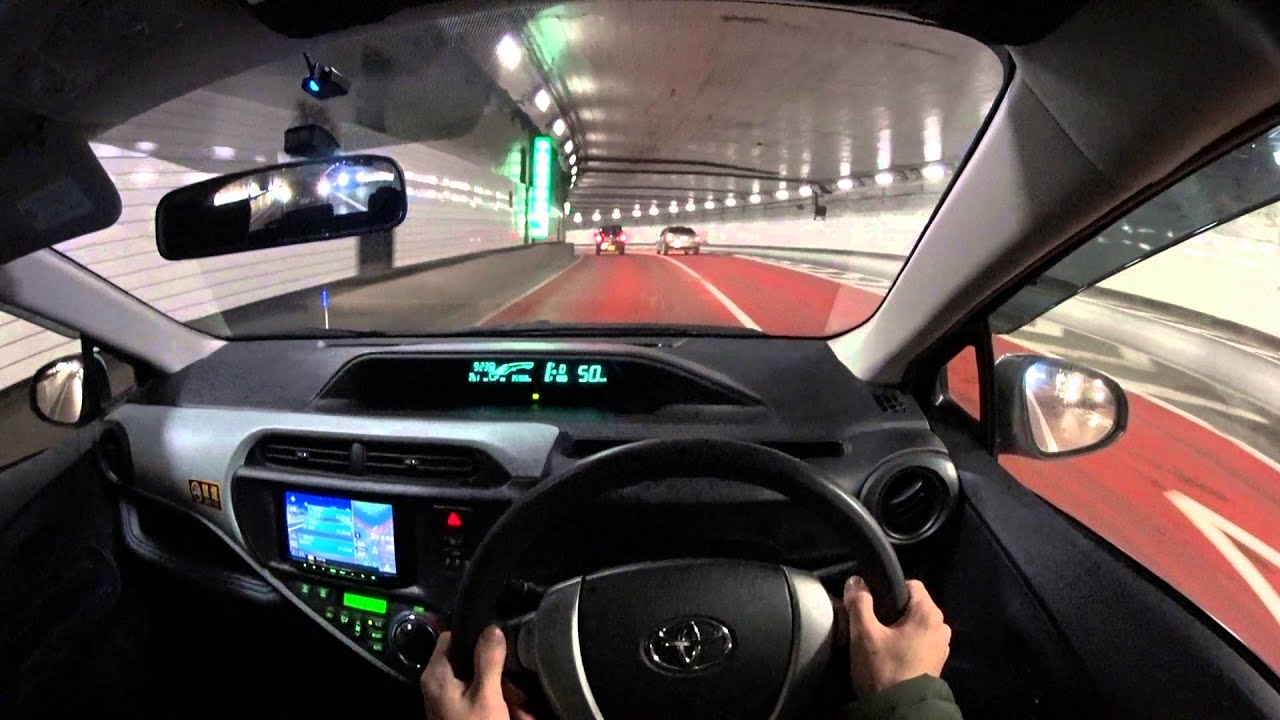 トヨタ アクア夜の首都高ドライブ | Toyota Prius C POV Night Drive