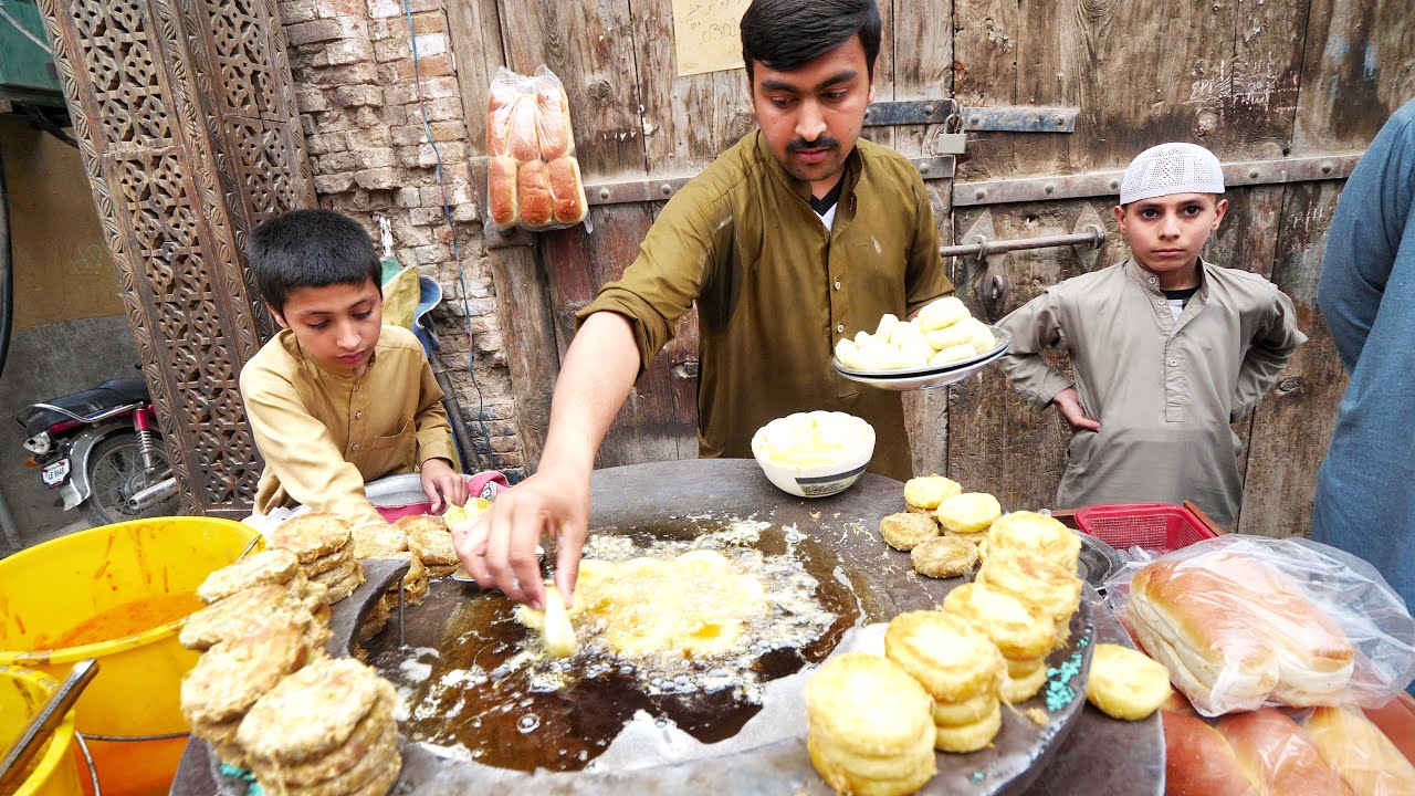 Amazing KEBABS & CHARSI TIKKA in Peshawar!! Heritage Walk + Attractions | Pakistan