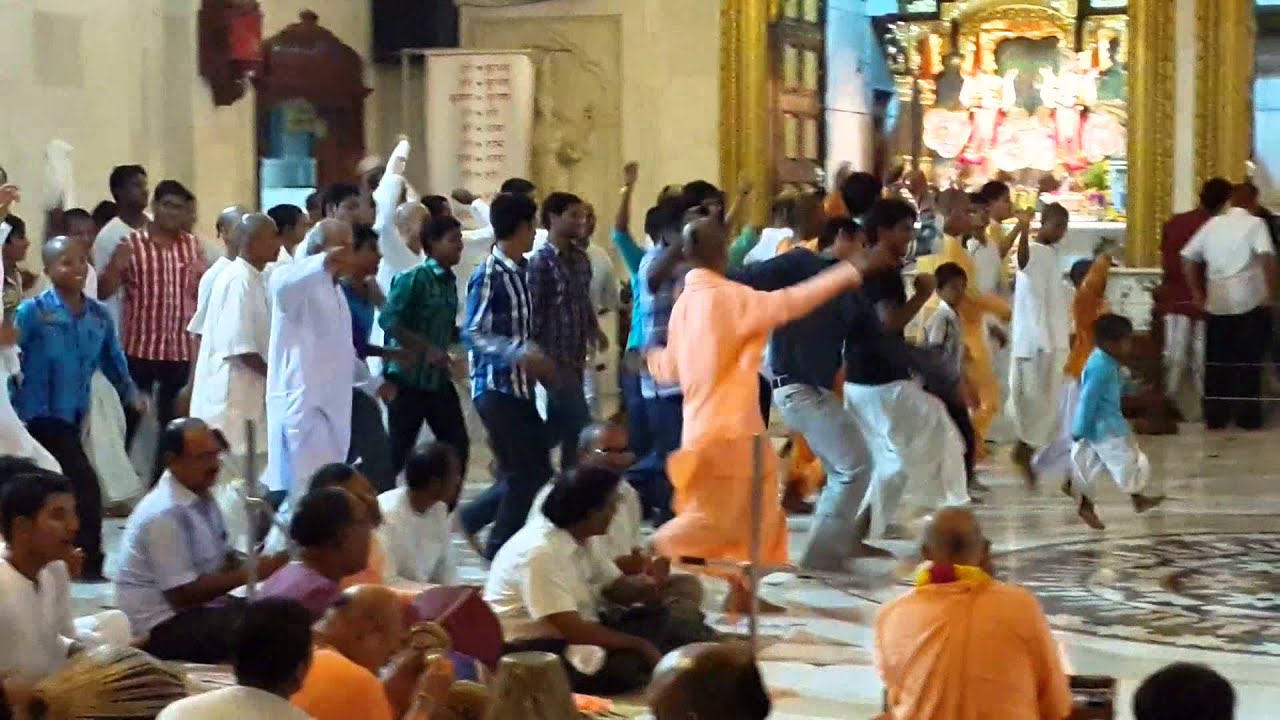 Dancing at Iskcon Ujjain temple