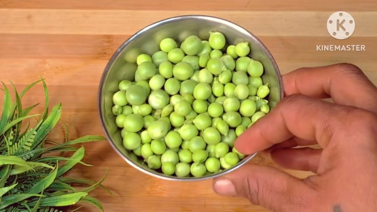   हरे मटर से बनाए सुबह शाम का हल्का फुल्का नस्ता ,जौ सभी को बहुत पसंद आएगा !😋