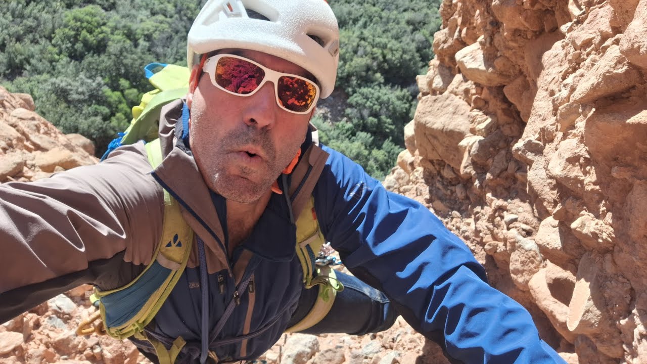 Escalada en solitario Sureste Clásica Aguja Roja 150m/6c Riglos