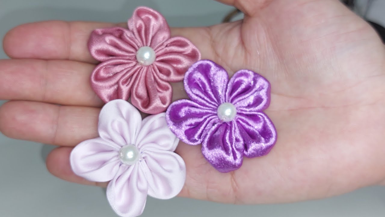 comment faire des fleurs en tissu du satin-كيفية صنع ورود من بقايا قماش الساتان