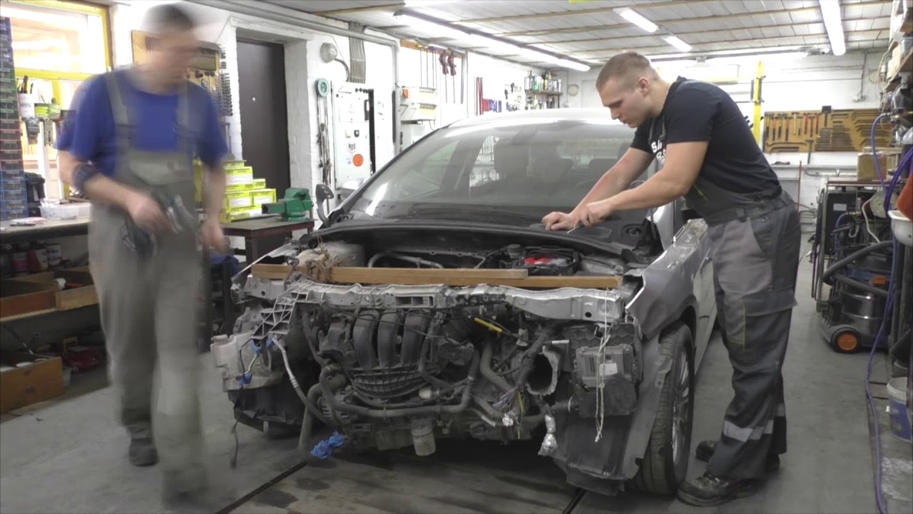 Форд Фокус, лобовой удар. Body repair after an accident.