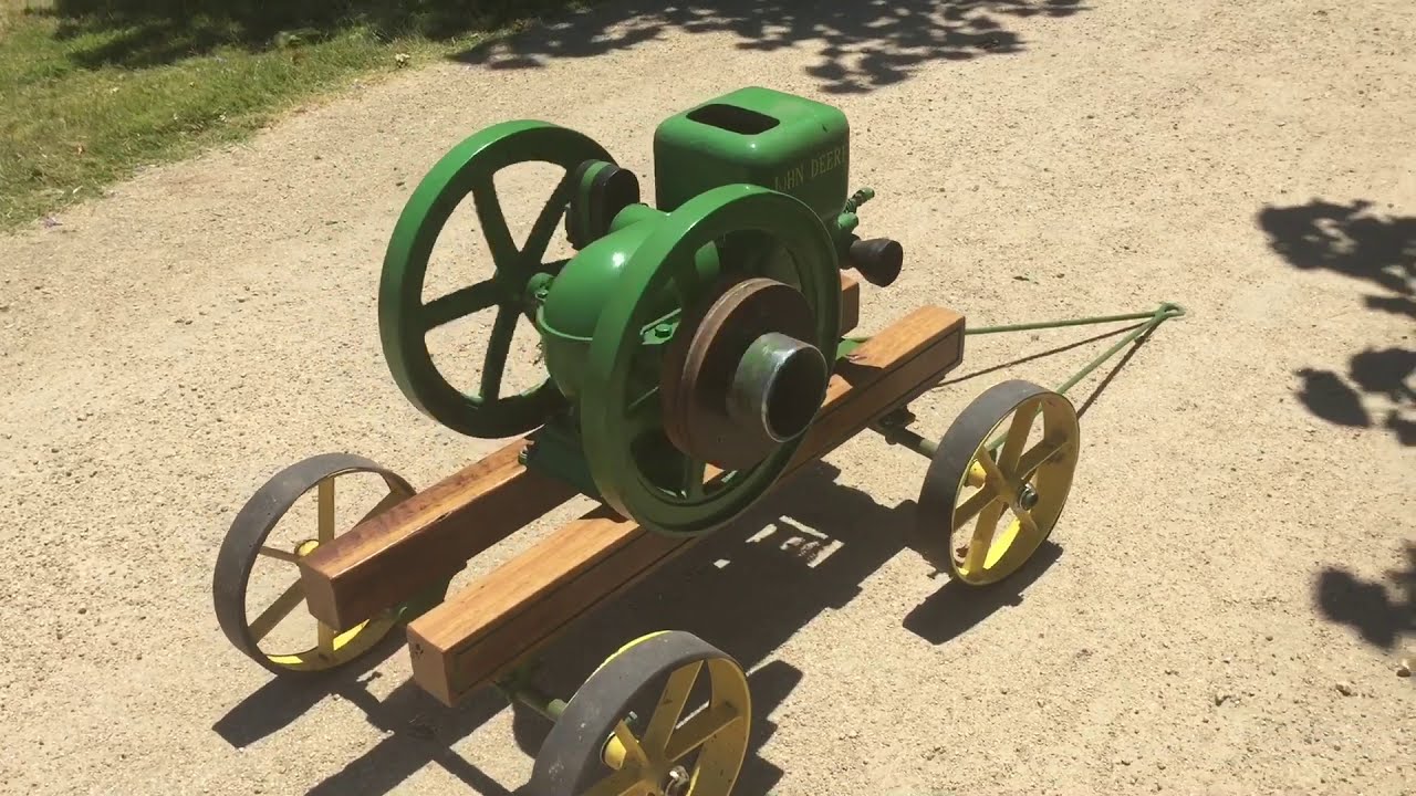 John Deere Hit & Miss 1 1/2 HP stationary engine 1928
