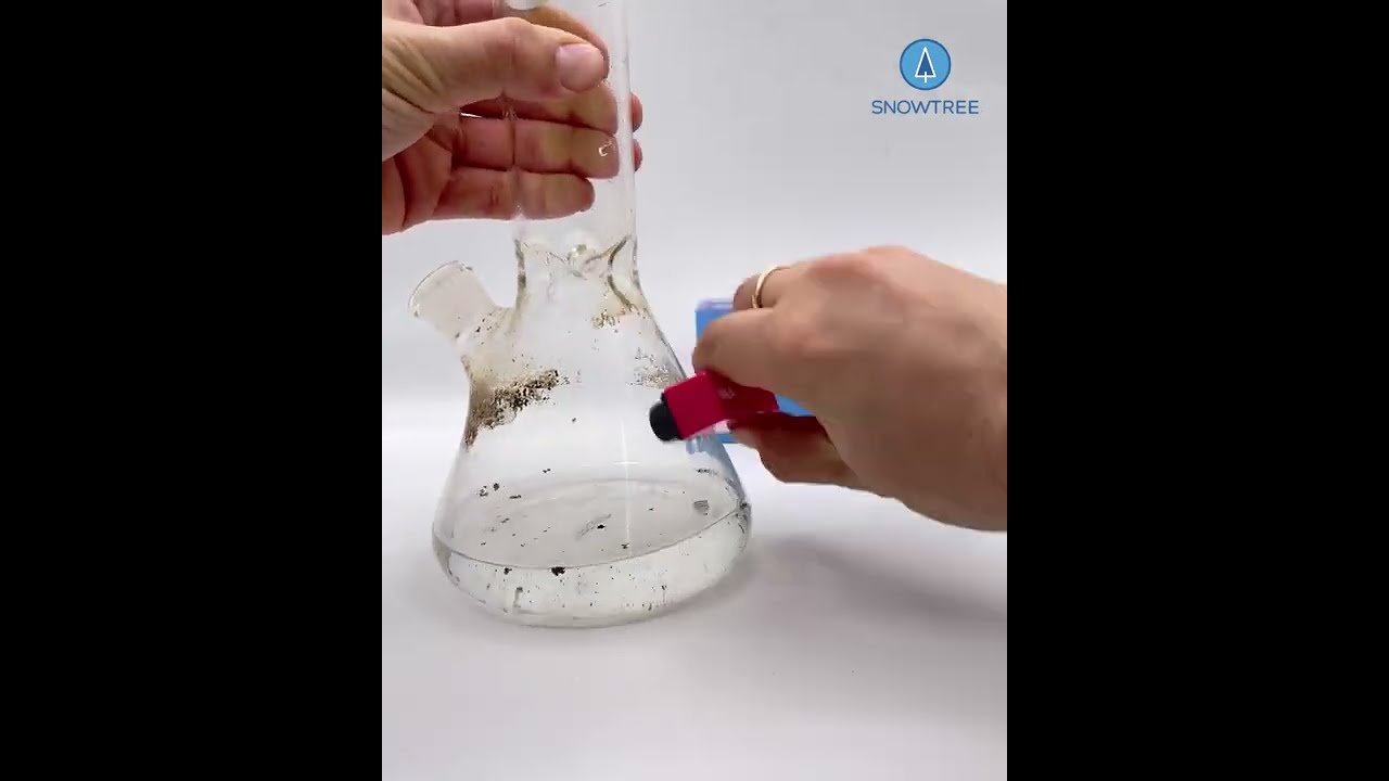 Bong cleaning with the SnowTree