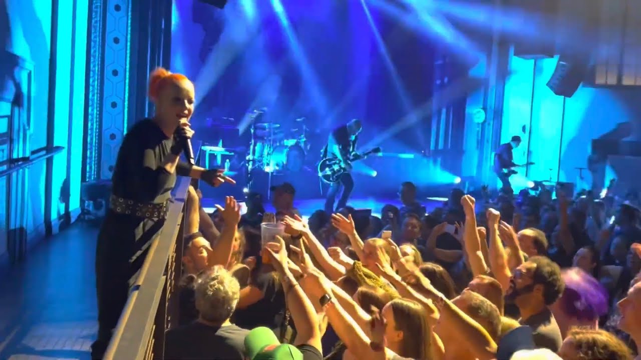 GARBAGE - SOLD OUT - LIVE - 2022 @ the Roxian Theatre McKees Rocks (Pittsburgh) PA