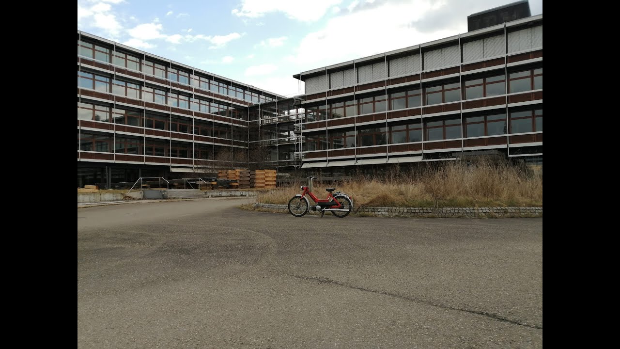 VERLASSENES XXL GEBÄUDE GEFUNDEN | Puch Maxi N | Motovlog