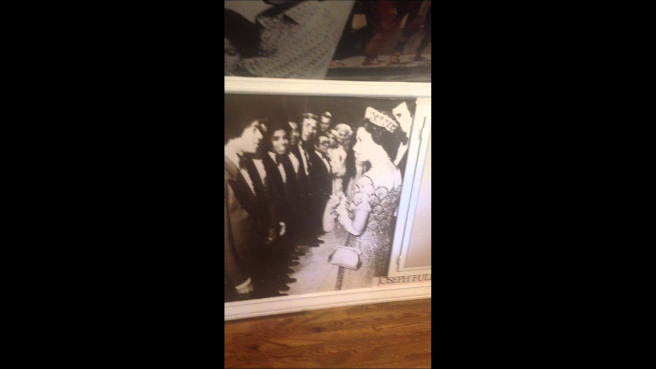 Michael Jackson and the Jackson's house tour with Jermaine Jackson and Reggie Martin