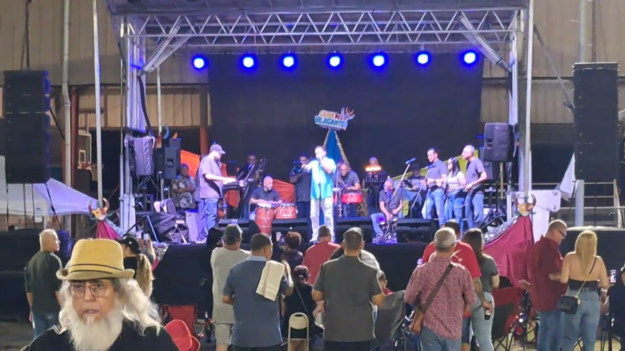 35° aniversario del carnaval de la playa de Ponce con Viti Ruíz 