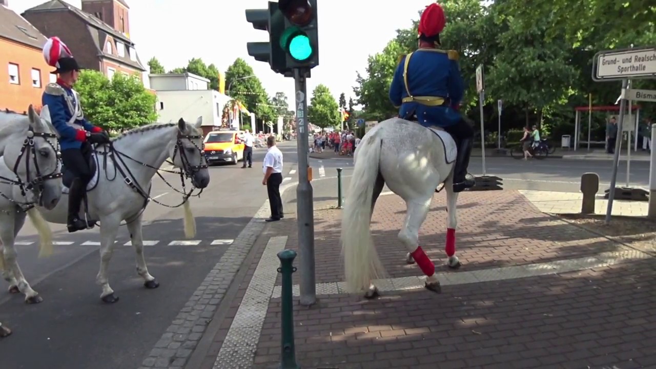 Schützenfest in Kleinenbroich 2018 Aufmarsch