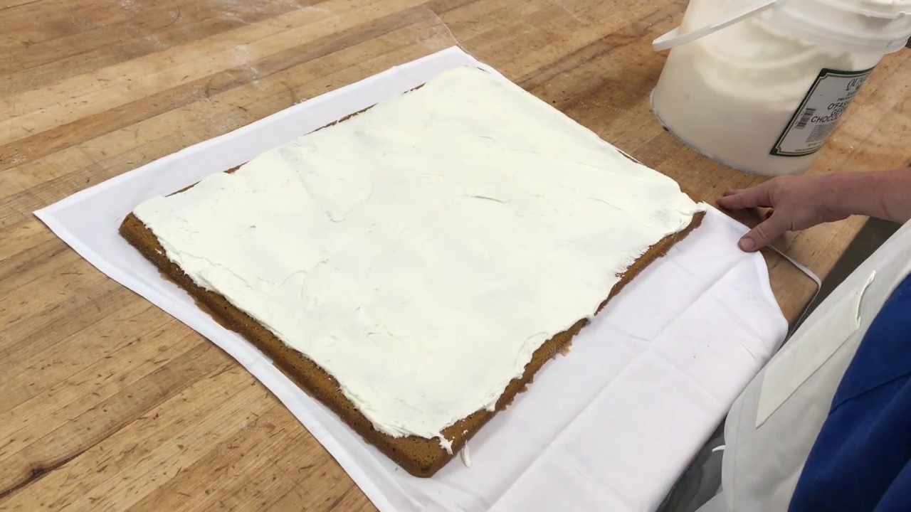 Montgomery Bakehouse - How to Roll a Pumpkin Roll