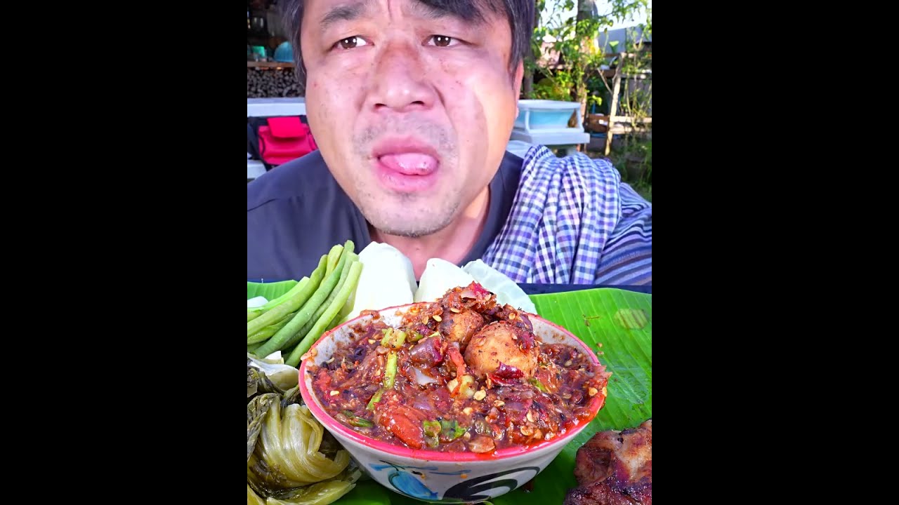 Today I am eat, spicy food challenge, masala egg fry @chachachini-b8e extra vegetable sailed eat