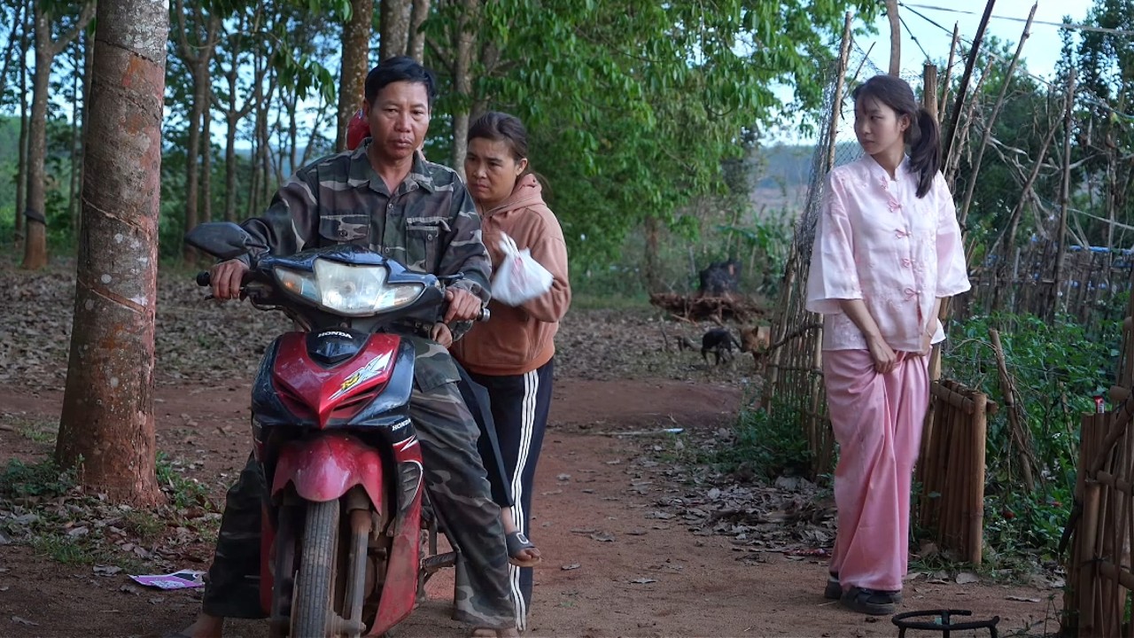 The Stepmother Regrets Her Cruelty, Yet the Father Refuses to Let Her Near His Two Innocent Children