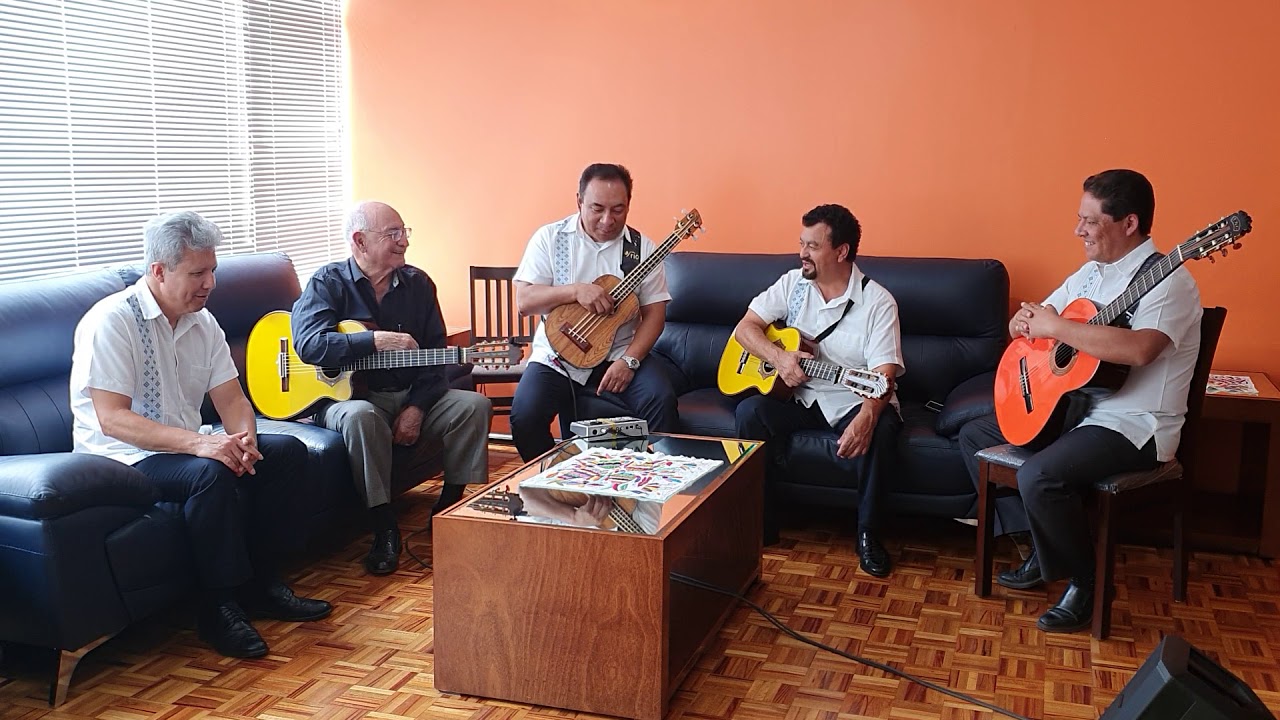 Trío Los Semejantes, con Nachito Ferniza.