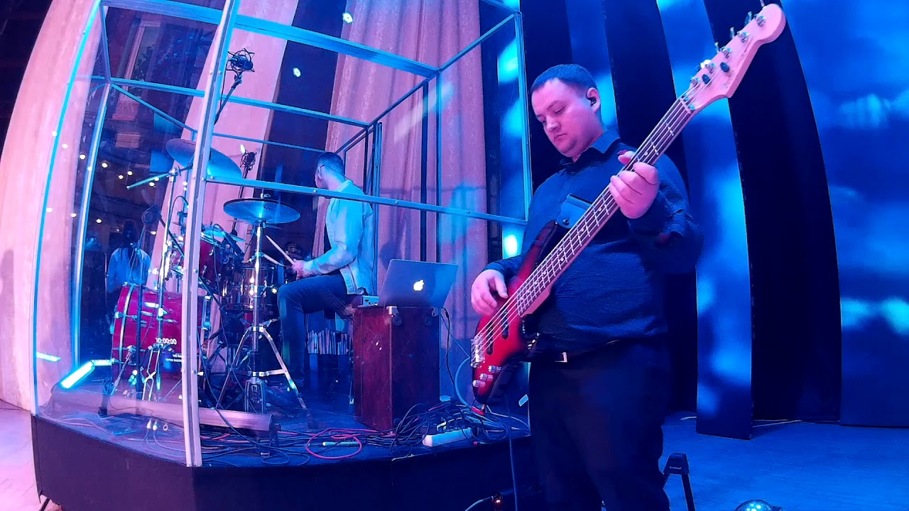 Live Worship in ear mix / bass mix
