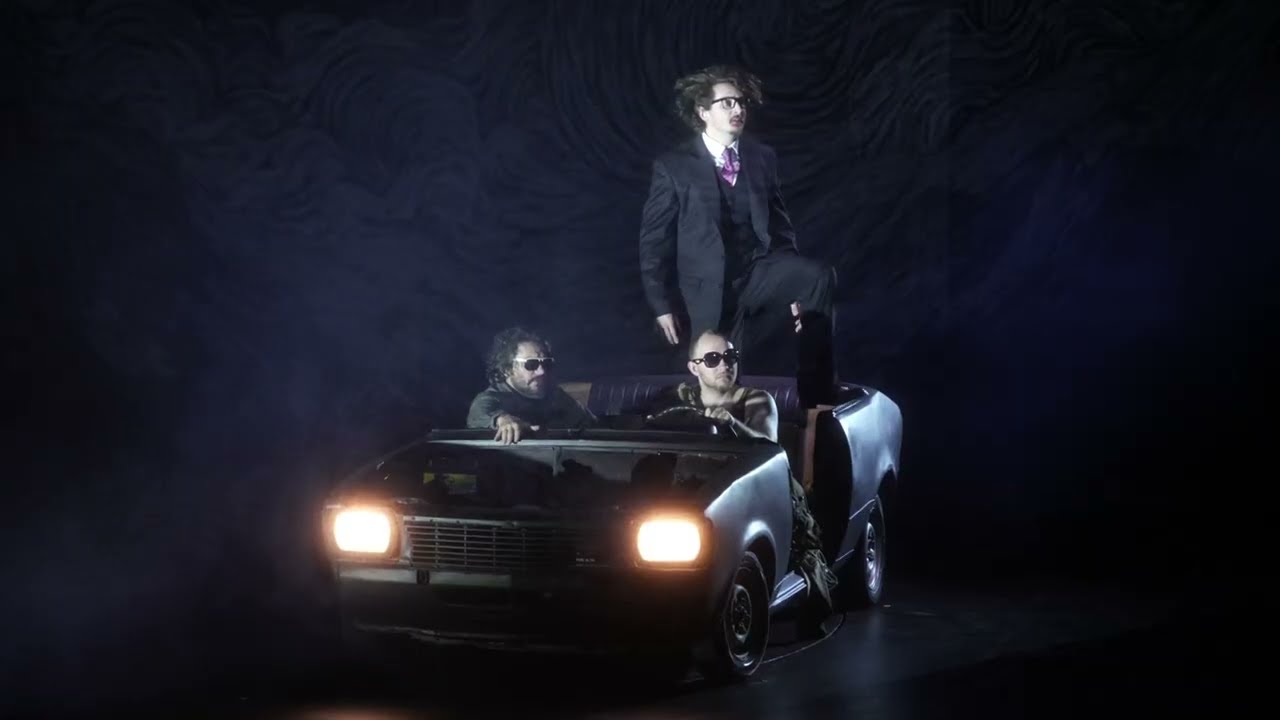 Candide trailer