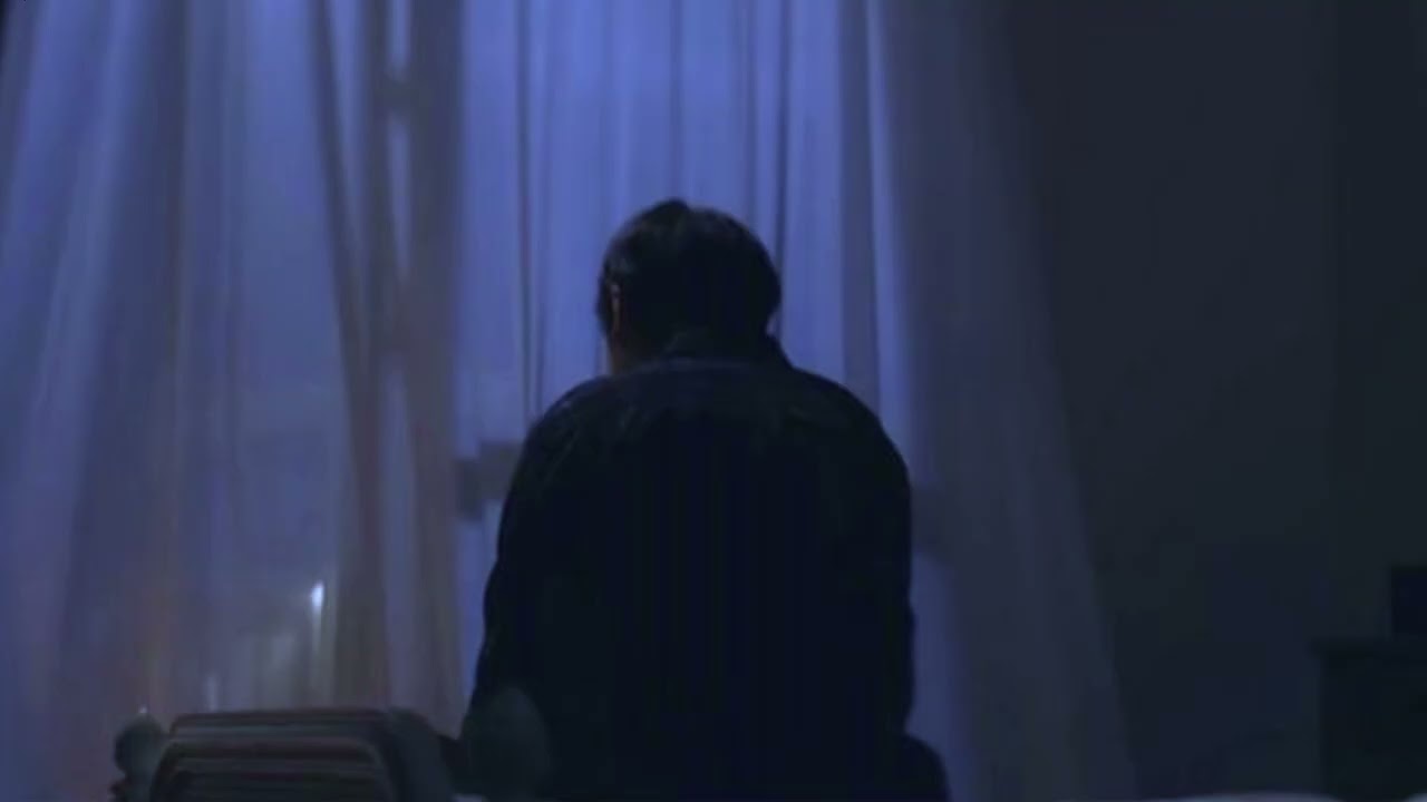𝑷𝒍𝒂𝒚𝒍𝒊𝒔𝒕 불을 끄자 하루가 뒤늦게 말을 걸어왔다.