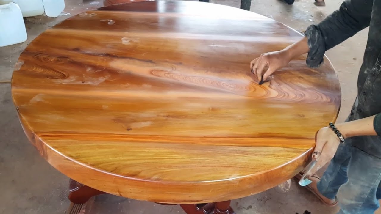 Cách xử lý vết ghép gỗ và keo AB trên mặt bàn tròn gỗ giáng hương phần 1