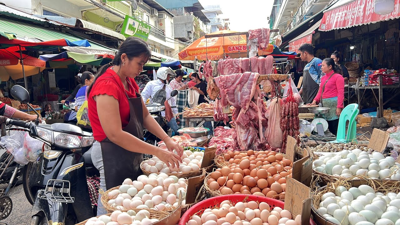 An Incredible of Cambodian Food Market - Fresh Vegetables, Cheap Breakfast, Snacks @Khmer Food Tour 
