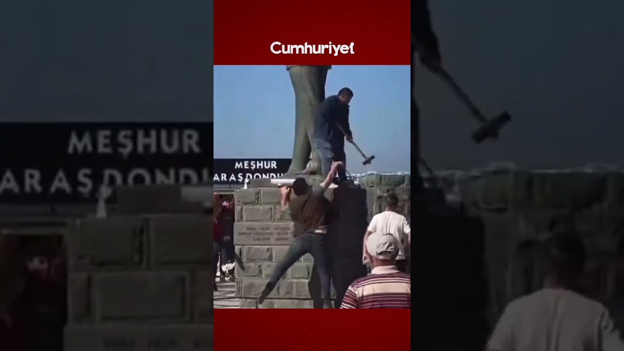 Ayvalık'ta Atatürk heykeline saldıran şahsa çevredeki vatandaşlar müdahale etti