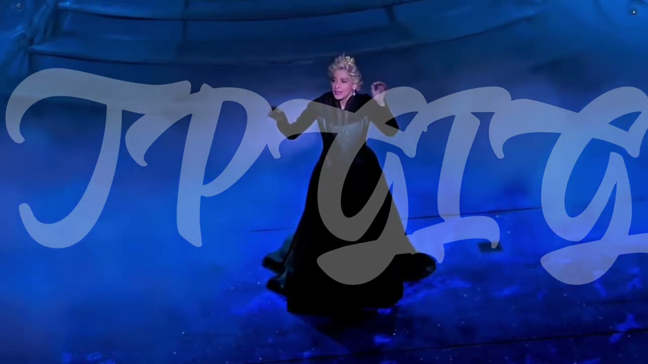 Mercedesz Csampai - Lass Jetzt Los (half) - Frozen Broadway Musical - Eiskönigin Musical Stuttgart
