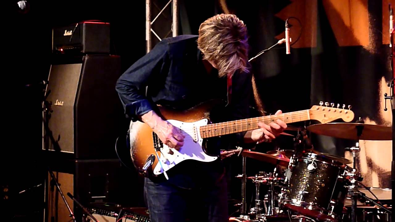 Eric Johnson - Cliffs of Dover - Paris 23/04/2013