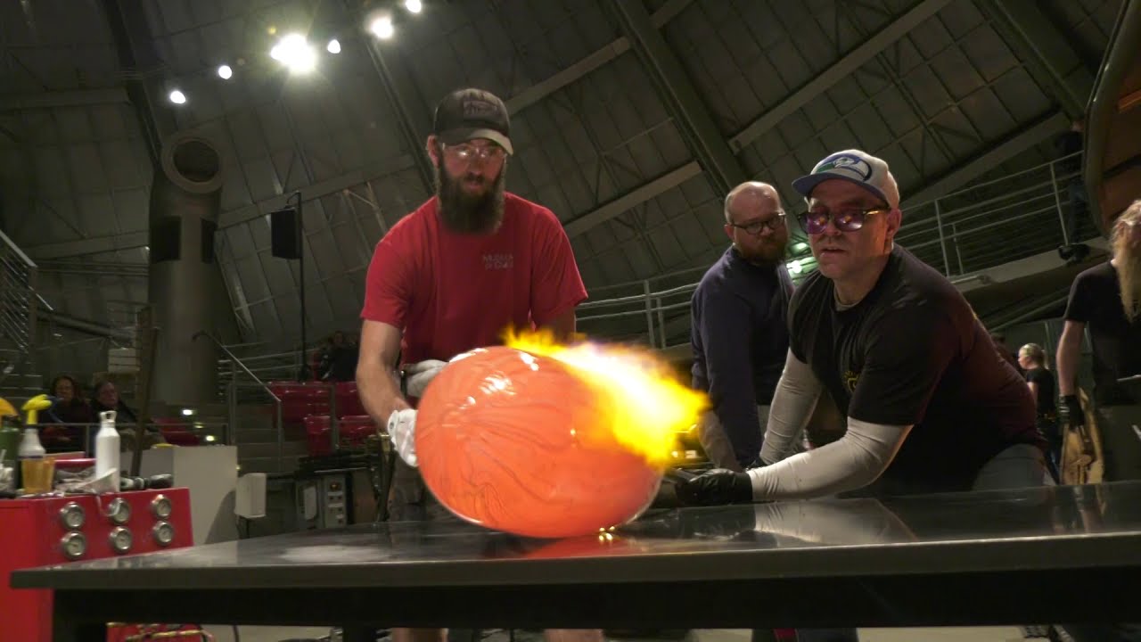 REPLAY: Visiting Artist Nancy Callan | Snow Person Glass Sculpture
