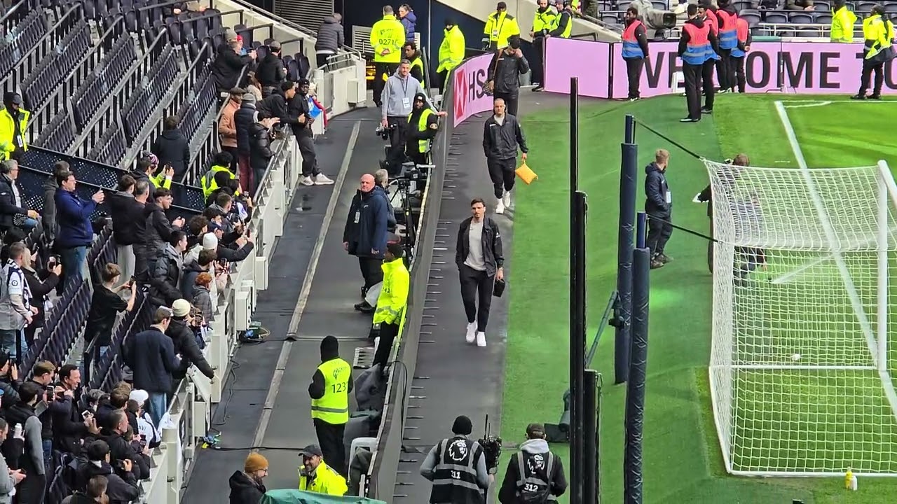 IGOR TUDOR AT THE SPURS SQUAD ARRIVING AT THE TOTTENHAM HOTSPUR STADIUM: Tottenham v Arsenal 