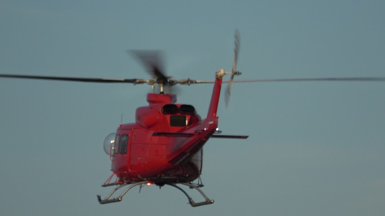 Bell 412 (Heli Austria) OE-XWW RWY04 landing San Sebastian (EAS/LESO)