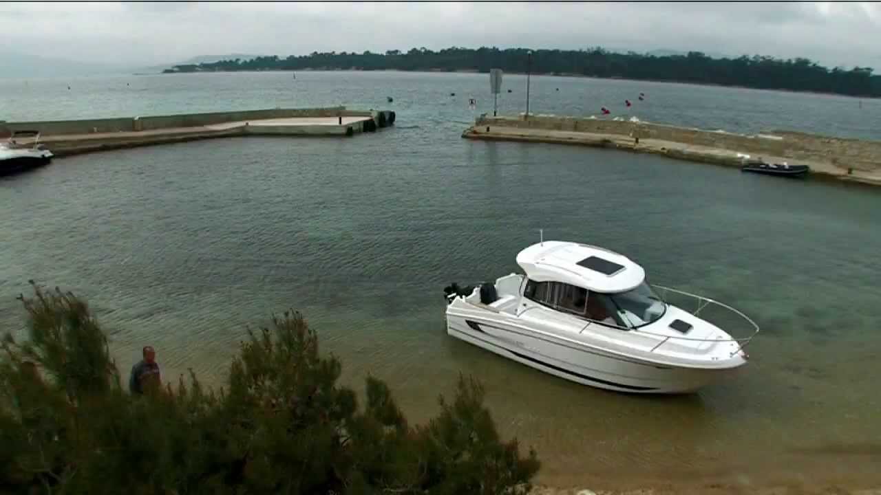 Beneteau Antares 6.80 - ULTRABOATS.RU