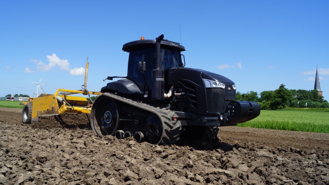 Challenger MT775E Stealth Agco Giga-schuifdozerbak te klein